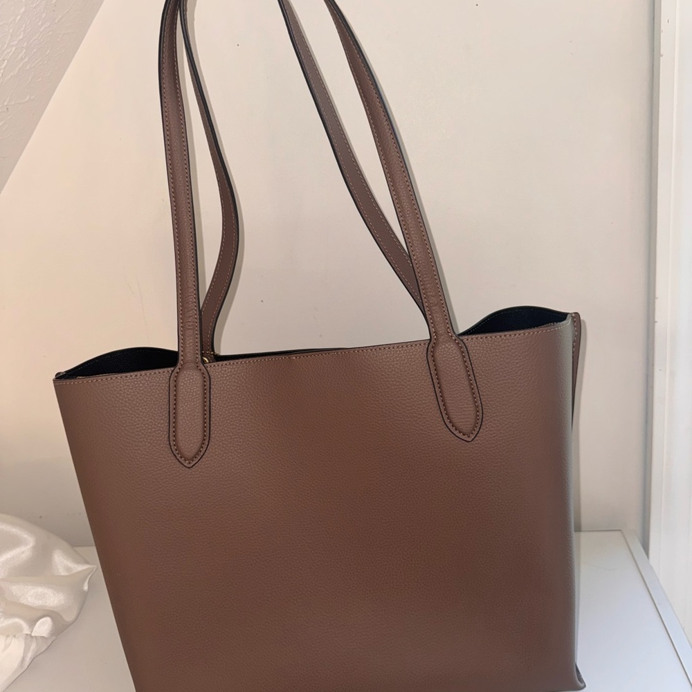 Coach Willow Tote 38 - Picture 2 of 6